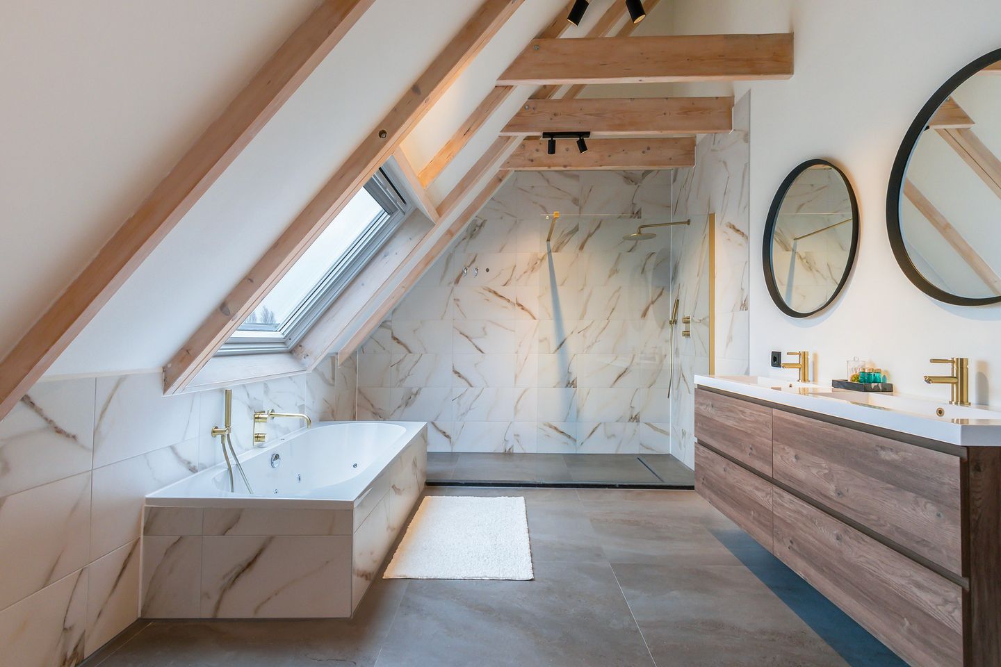 Foto 29 van Voordijk 502-A