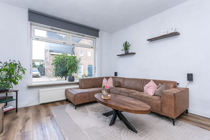 Twee-onder-één-kap te koop: Schutterstraat 48, Brunssum