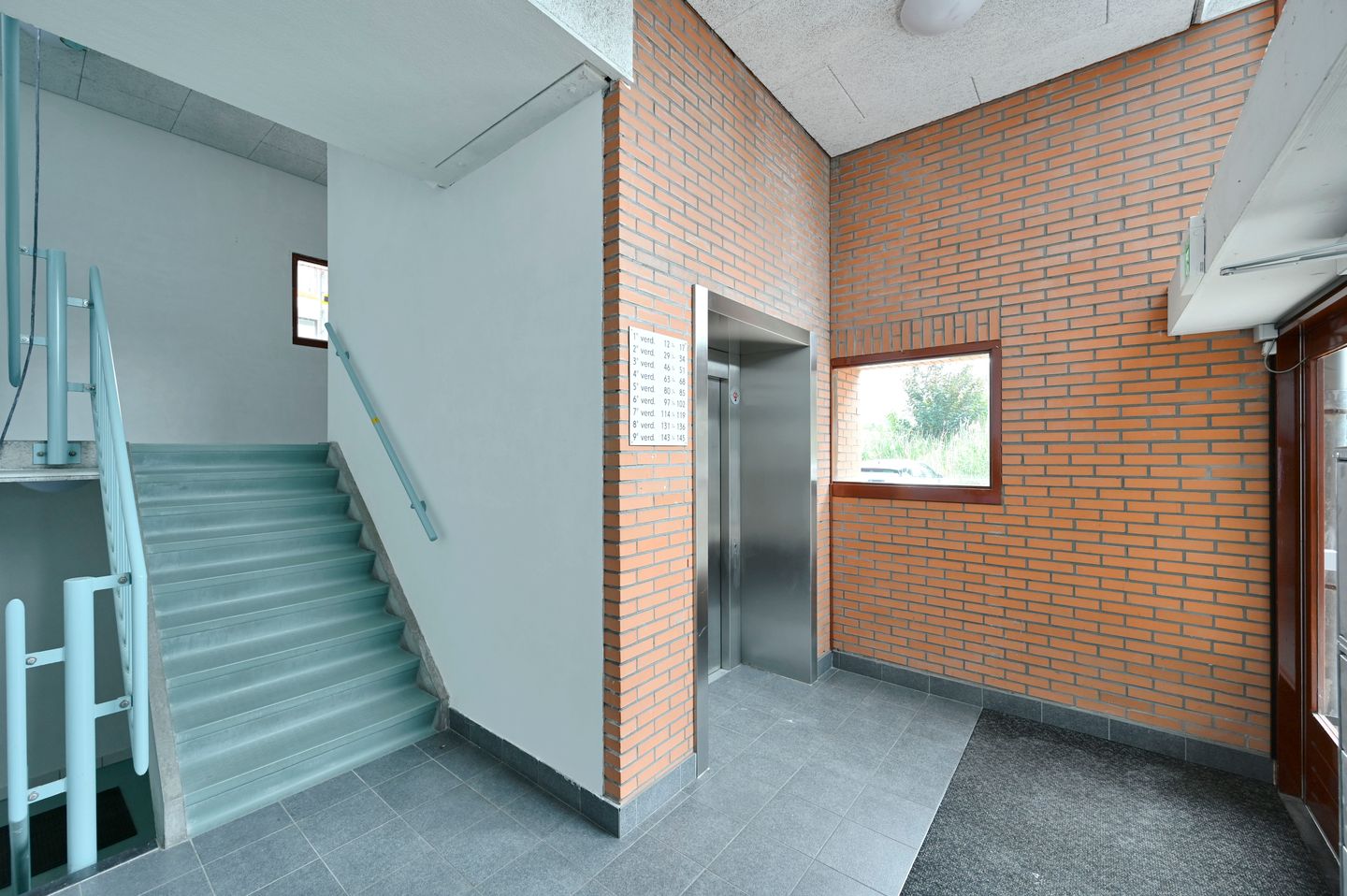 Photo 29 of Dokter Van Ledestraat 136