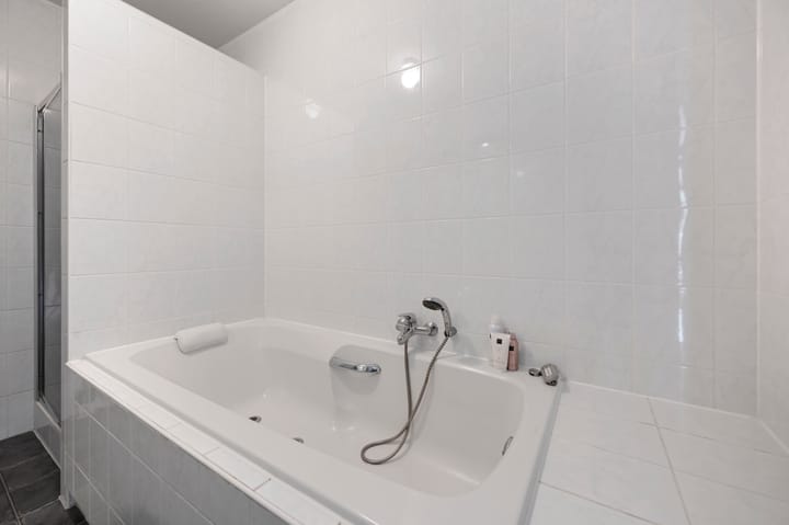 Appartement te koop: Dokter Van Ledestraat 136, Leidschendam