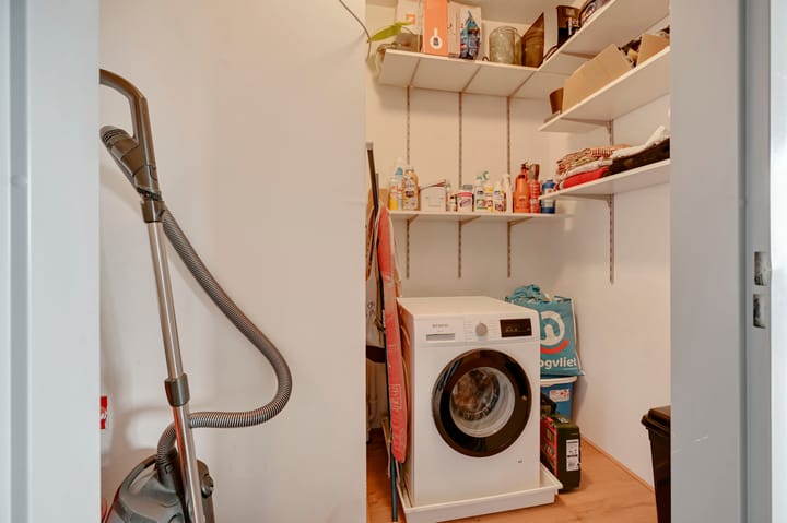 Appartement te koop: Dokter Van Ledestraat 136, Leidschendam