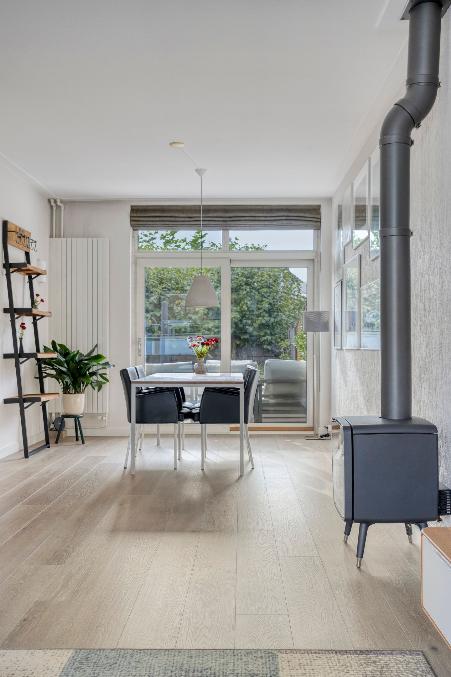 Photo 9 of Voermanstraat 31
