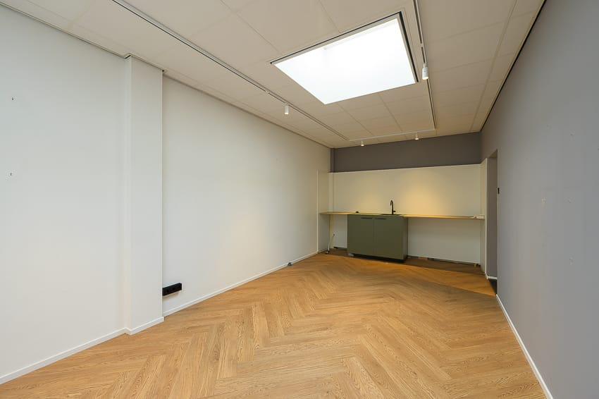View photo 5 of Linschotenstraat 47
