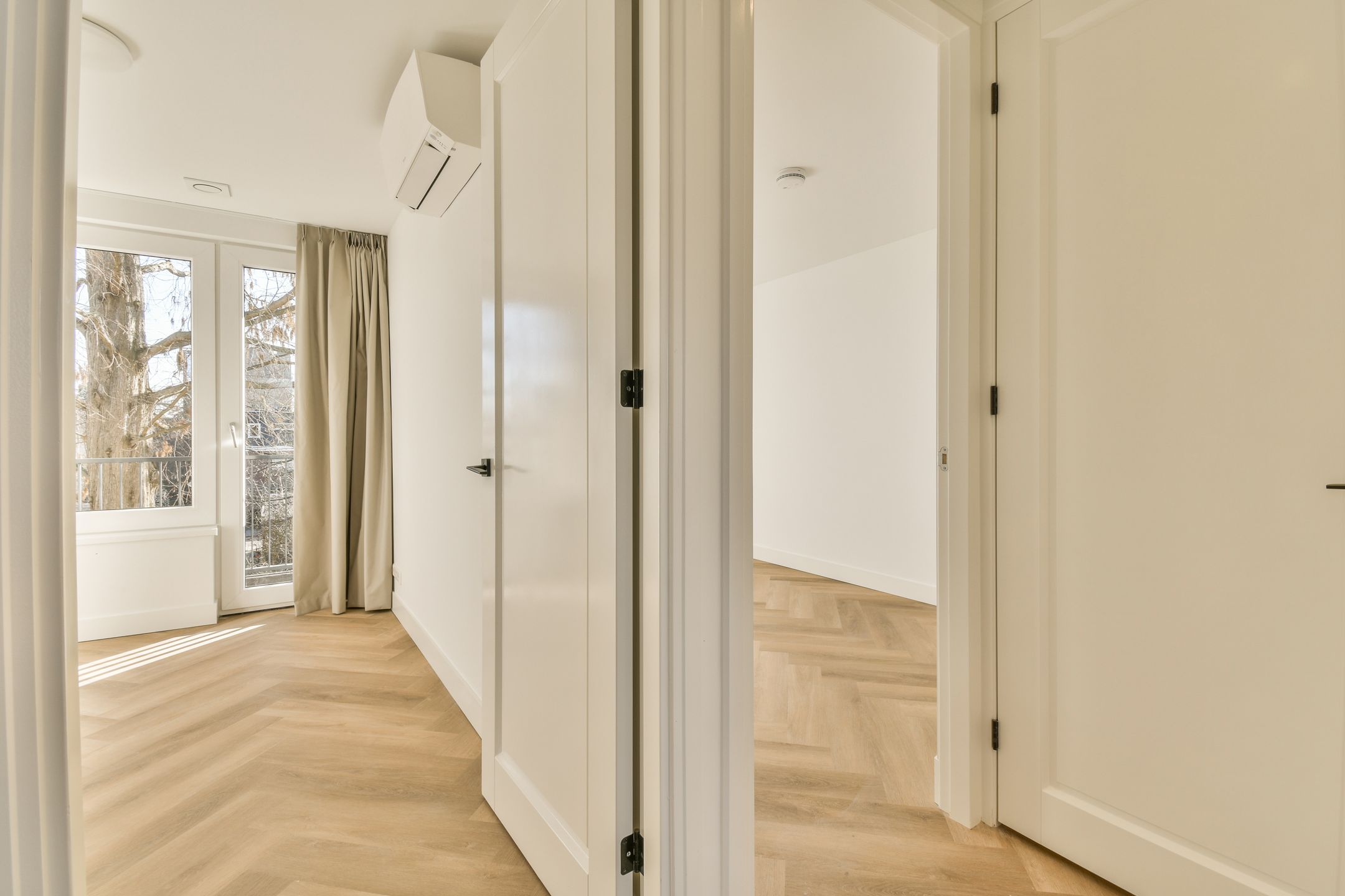Photo 27 of Van Boshuizenstraat 443