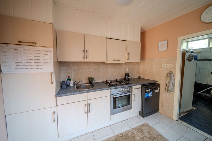 Tussenwoning te koop: Dijkstraat 12, Breda