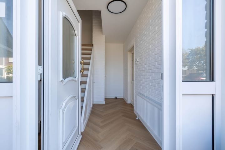 Tussenwoning te koop: Piet Mondriaanstraat 5, Almelo