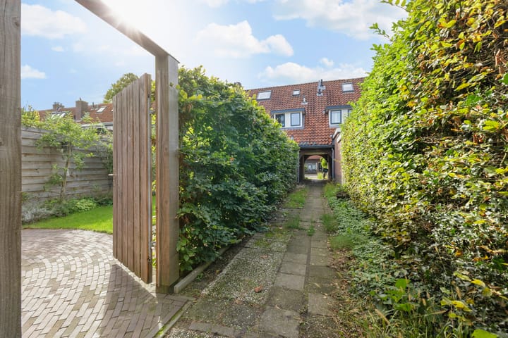 Hoekwoning te koop: Looydijk 30, De Bilt