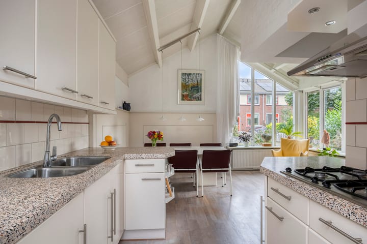 Hoekwoning te koop: Schubertplantsoen 8, Hazerswoude-Rijndijk
