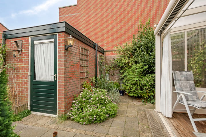 Hoekwoning te koop: Schubertplantsoen 8, Hazerswoude-Rijndijk