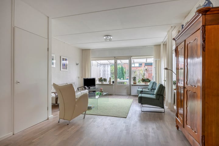 Hoekwoning te koop: Schubertplantsoen 8, Hazerswoude-Rijndijk