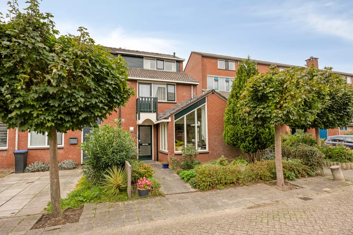 Hoekwoning te koop: Schubertplantsoen 8, Hazerswoude-Rijndijk