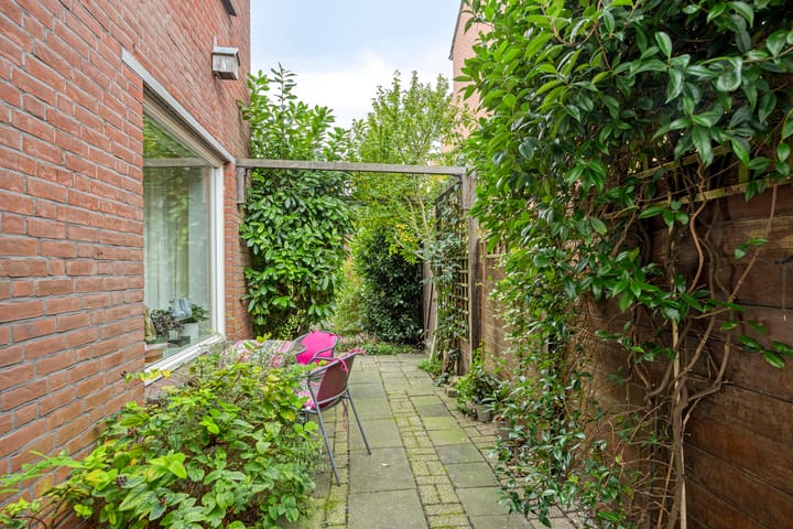 Hoekwoning te koop: Schubertplantsoen 8, Hazerswoude-Rijndijk