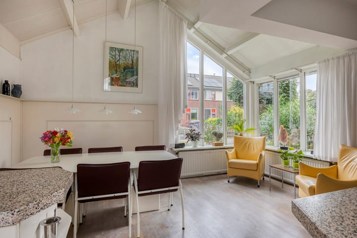 Hoekwoning te koop: Schubertplantsoen 8, Hazerswoude-Rijndijk