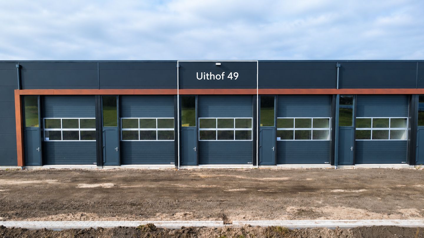 Bekijk foto 2 van Uithof 49