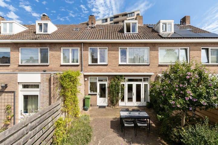 Tussenwoning te koop: Grote Spie 76, Breda