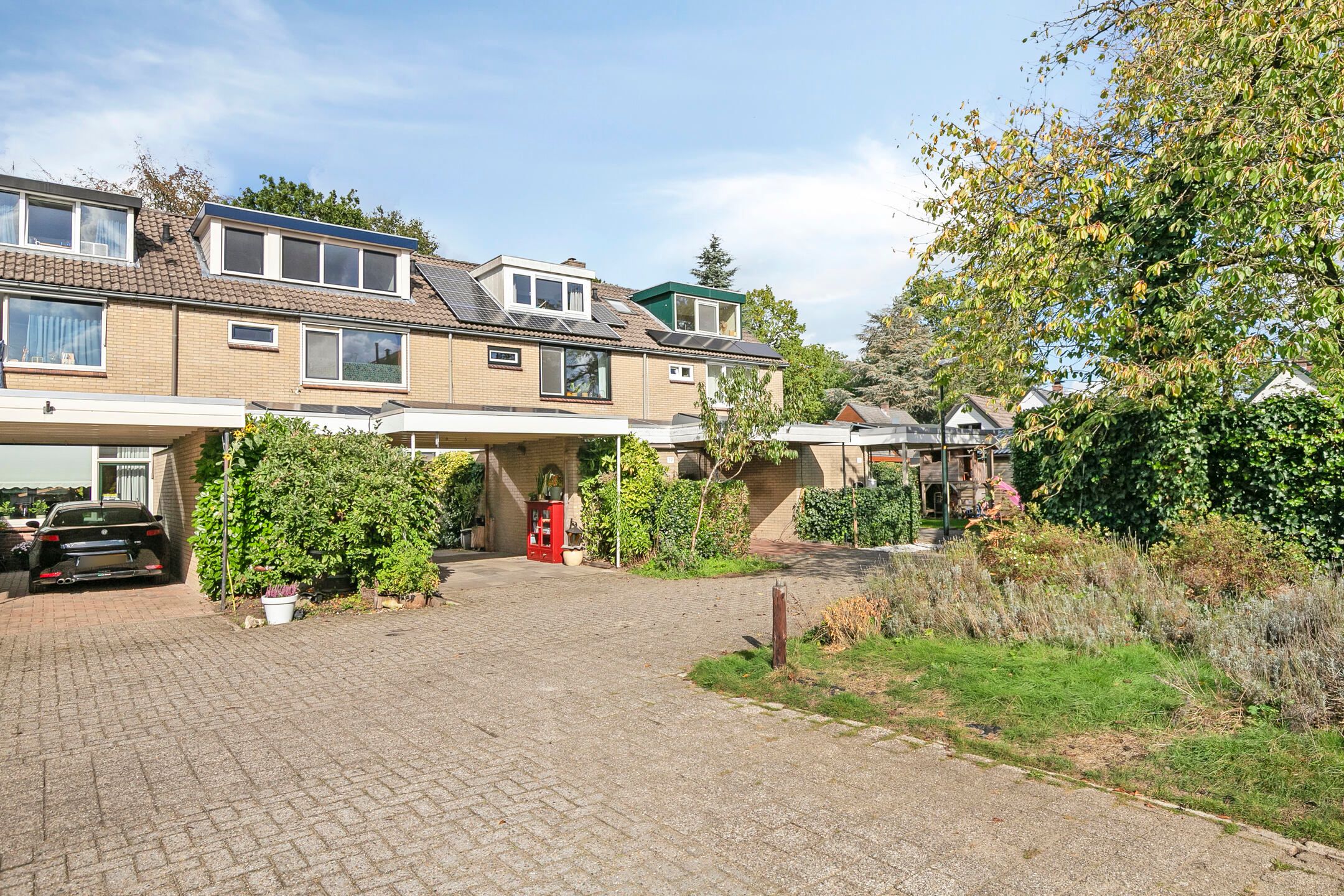 Photo 42 of Lippe-Biesterfeldstraat 37
