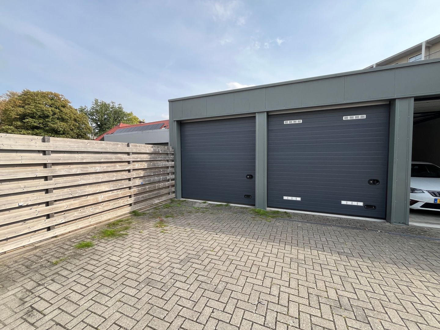 View photo 2 of Weerdingerstraat 248