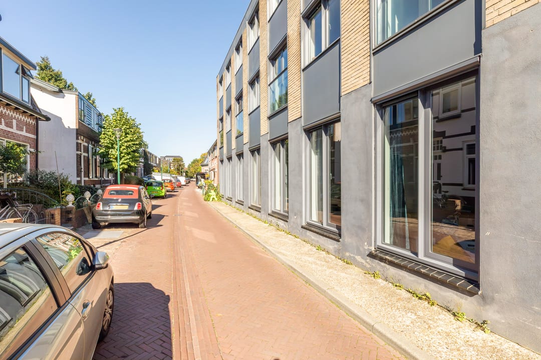 Photo 31 of Naarderstraat 33-C