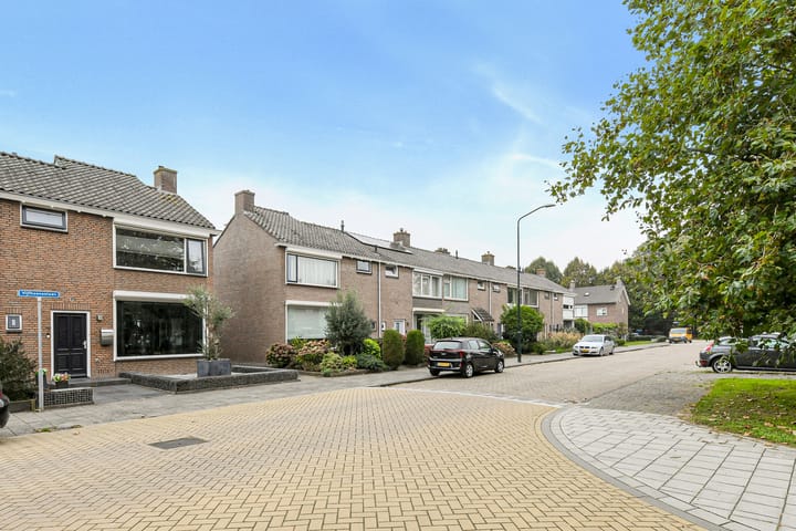 Hoekwoning te koop: Vijfhoevenlaan 7, Raamsdonksveer