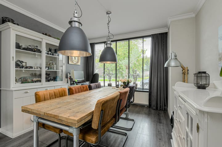 Hoekwoning te koop: Vijfhoevenlaan 7, Raamsdonksveer
