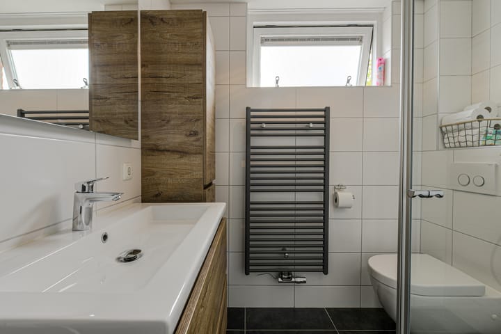 Hoekwoning te koop: Vijfhoevenlaan 7, Raamsdonksveer
