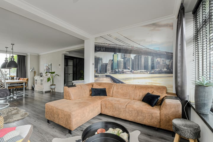 Hoekwoning te koop: Vijfhoevenlaan 7, Raamsdonksveer