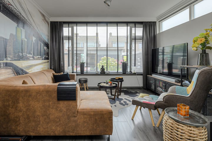 Hoekwoning te koop: Vijfhoevenlaan 7, Raamsdonksveer
