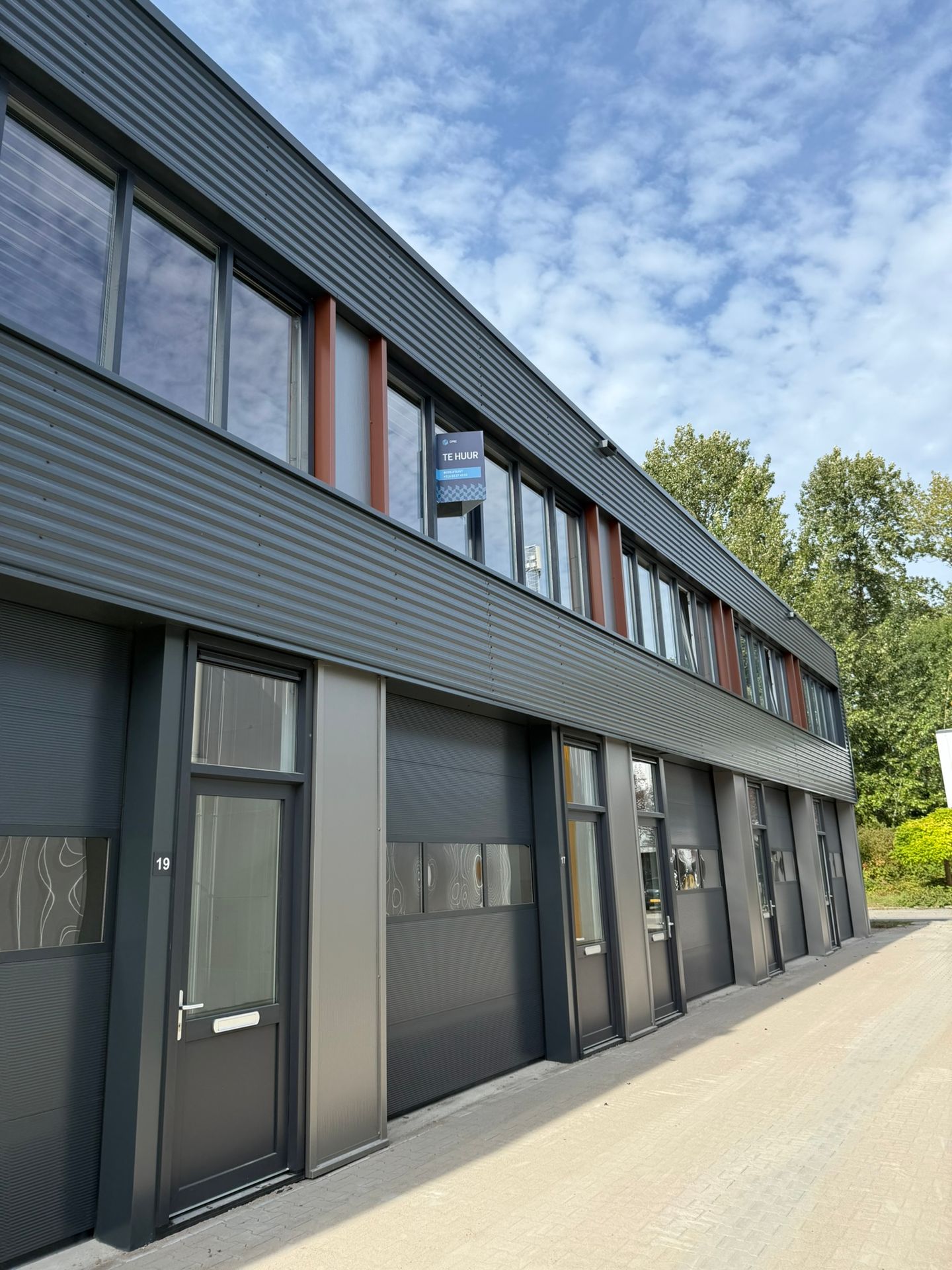 Bekijk foto 2 van Herfordstraat 17