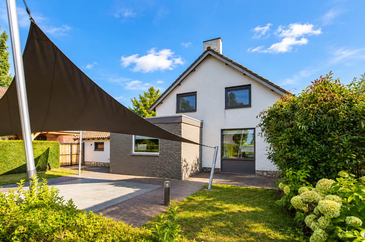 Vrijstaande woning te koop: Kerkstraat 11, Beesel