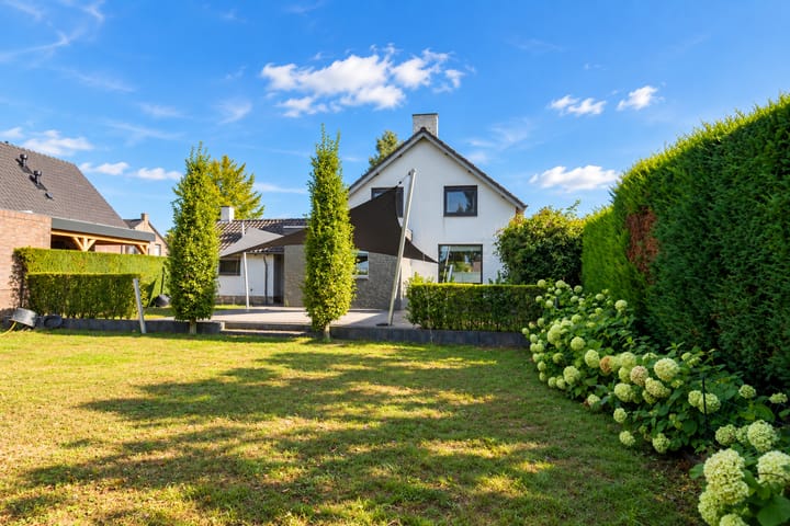 Vrijstaande woning te koop: Kerkstraat 11, Beesel