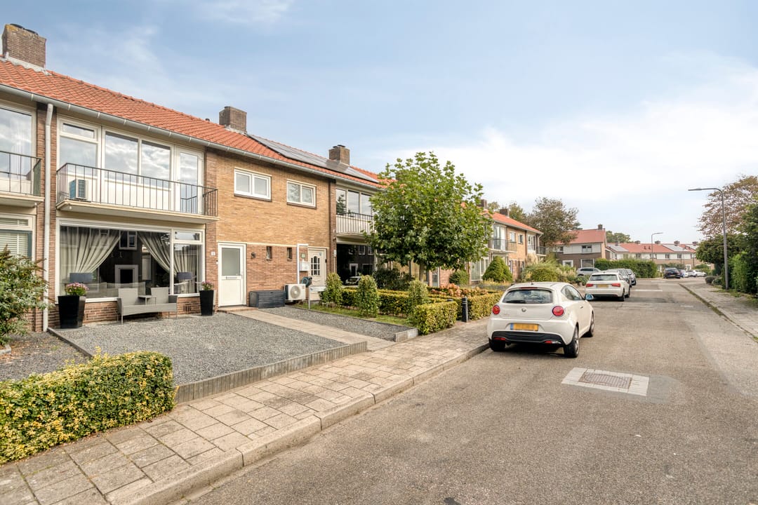 Photo 28 of Pinksterbloemstraat 12