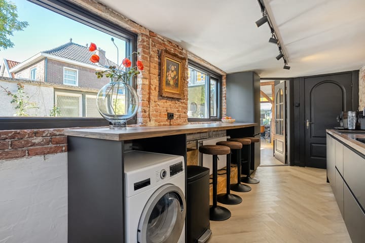 Twee-onder-één-kap te koop: Rozenstraat 19, Almelo