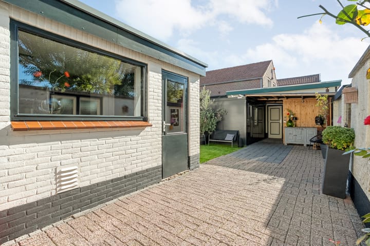 Twee-onder-één-kap te koop: Rozenstraat 19, Almelo
