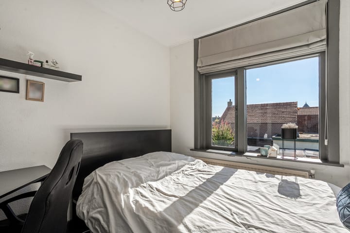 Twee-onder-één-kap te koop: Rozenstraat 19, Almelo