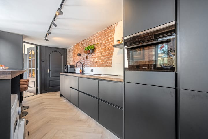 Twee-onder-één-kap te koop: Rozenstraat 19, Almelo