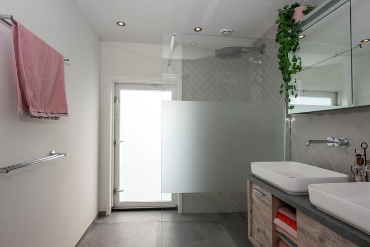 Hoekwoning te koop: Esdoornstraat 16, Hengelo