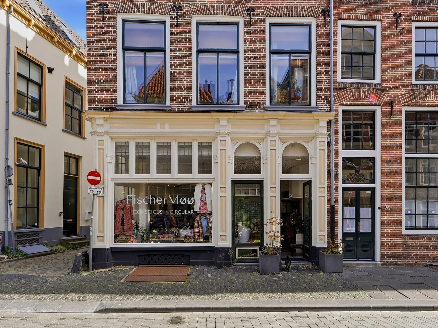 View photo 1 of Lange Hofstraat 28