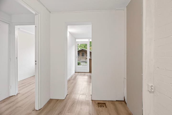 Tussenwoning te koop: De Houtmanstraat 131, Arnhem
