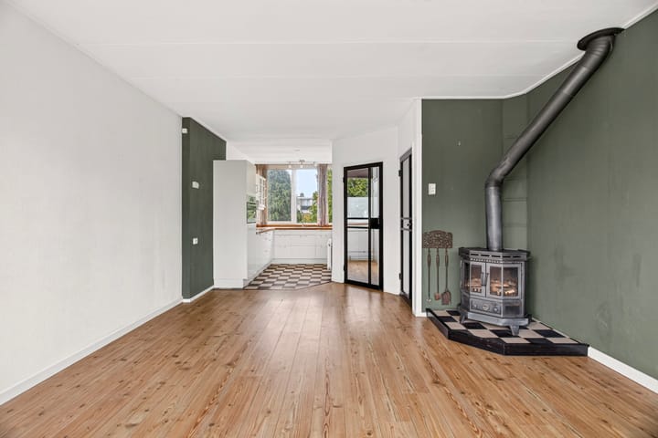 Tussenwoning te koop: De Houtmanstraat 131, Arnhem