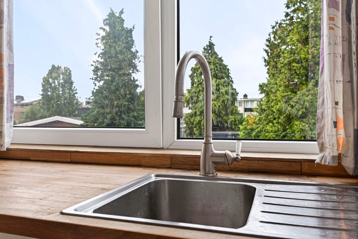 Tussenwoning te koop: De Houtmanstraat 131, Arnhem