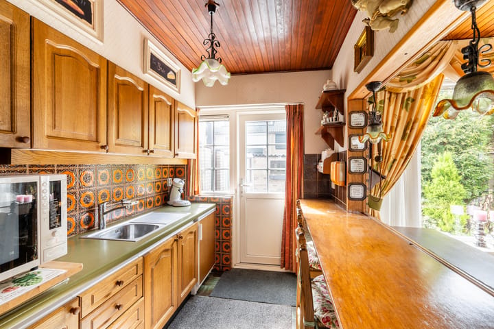 Tussenwoning te koop: Van der Trappenstraat 30, Honselersdijk