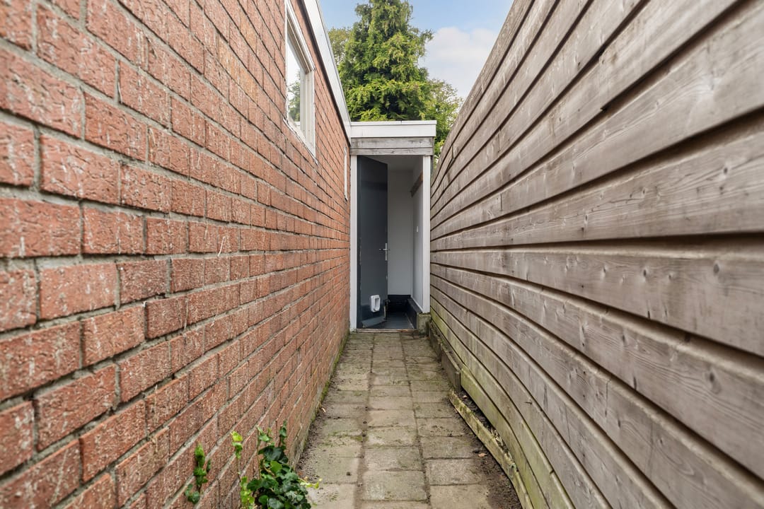 Photo 32 of van Ostadestraat 58