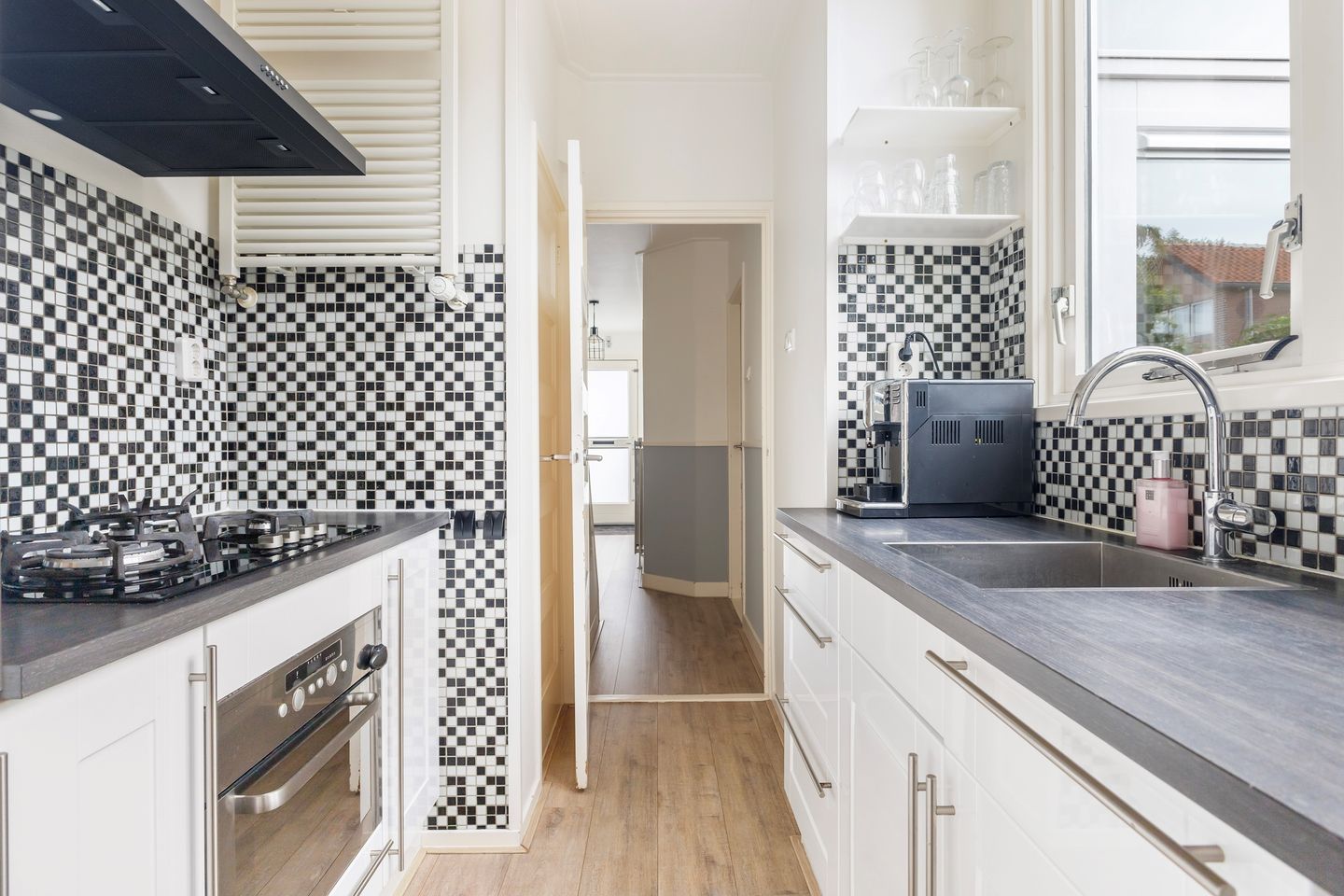 Photo 14 of van Ostadestraat 58