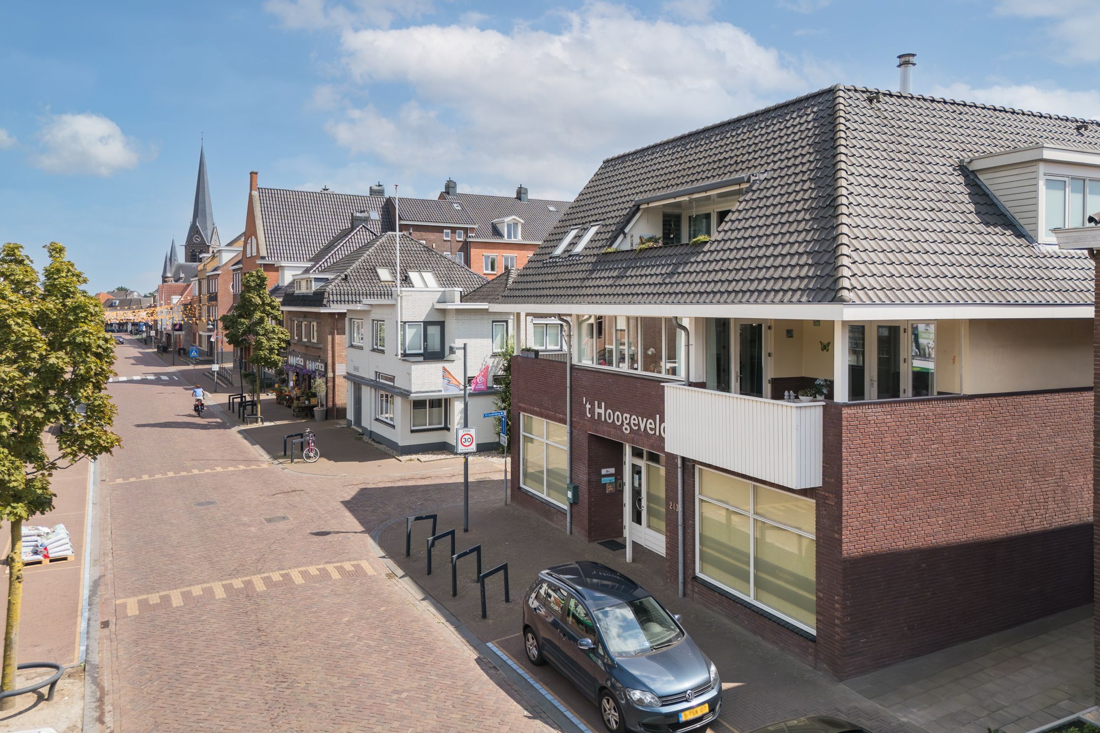Photo 3 of Grotestraat 243-A