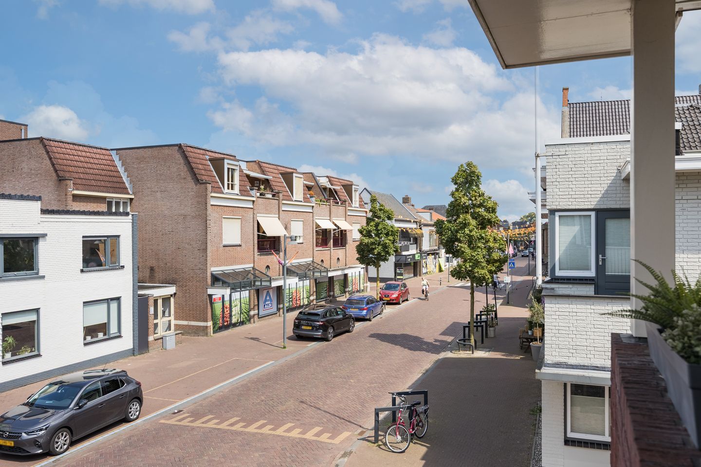 Photo 19 of Grotestraat 243-A