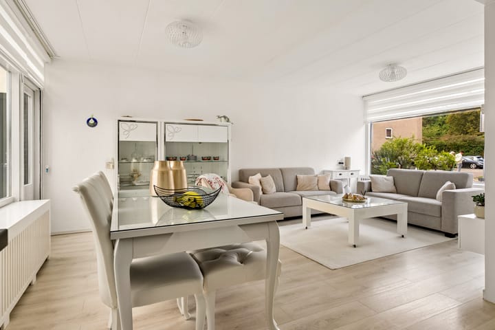 Tussenwoning te koop: Telemannstraat 118, Zwolle
