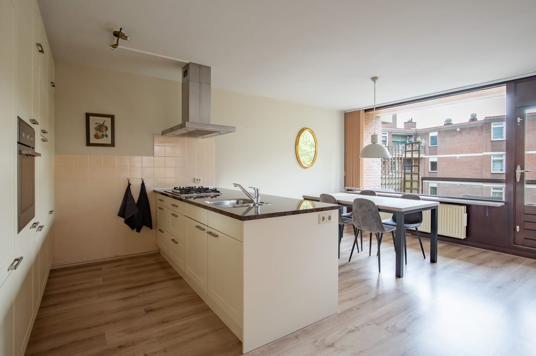 Photo 11 of Joep Nicolasstraat 300