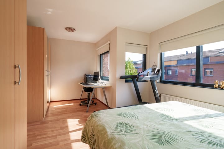 Tussenwoning te koop: Klimtstraat 3, Almere