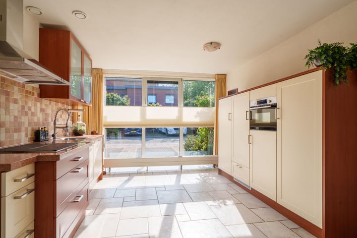 Tussenwoning te koop: Klimtstraat 3, Almere