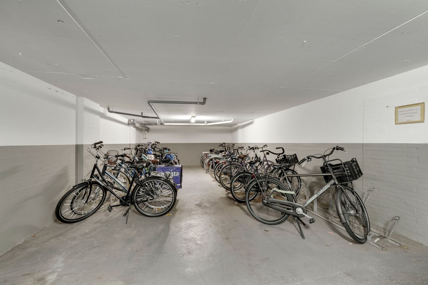 Photo 25 of van der Fuyckstraat 219